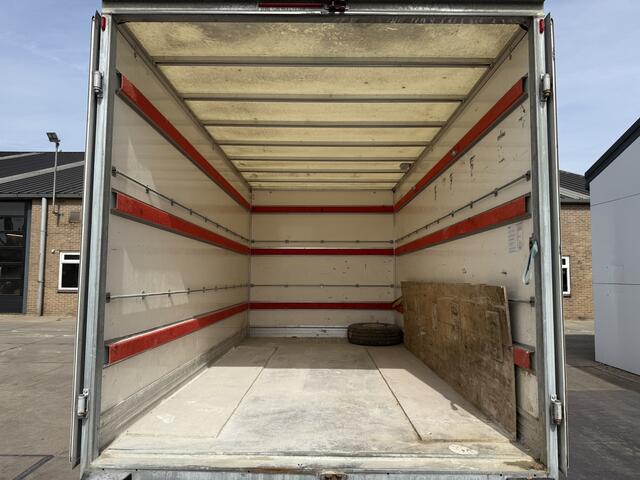 Iveco DAILY 35S16 2.3 Bakwagen met achterdeur 3,5t Trekhaak Meubelbak Koffer Camera