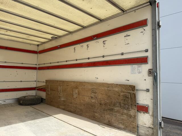 Iveco DAILY 35S16 2.3 Bakwagen met achterdeur 3,5t Trekhaak Meubelbak Koffer Camera