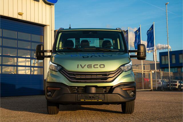 Iveco DAILY SPECIAL EDITION 35S16Ha8 BPM VRIJ 2.3 156pk/400nm Euro 6, 8 traps VOL automaat, open laadbak 410cm * 207cm, zeer rijk uitgerust