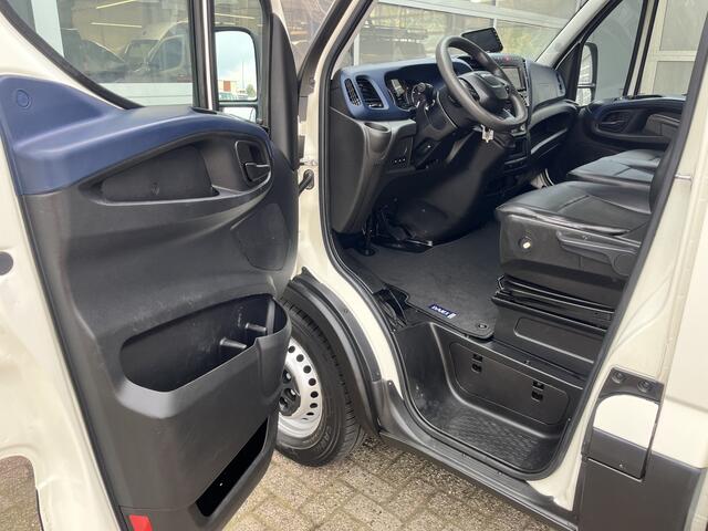 Iveco DAILY 35S14N Automaat met Laadklep Luchtvering Airco Cruise controle 3-Persoons Hogeschotten Gereedschapskist Open laadbak Pick-up P-up Bakwagen 1e eigenaar Euro 6
