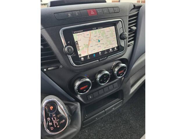 Iveco DAILY 35C18HA8P 3.0 410 Lamar lichtgewicht opbouw BPM vrij