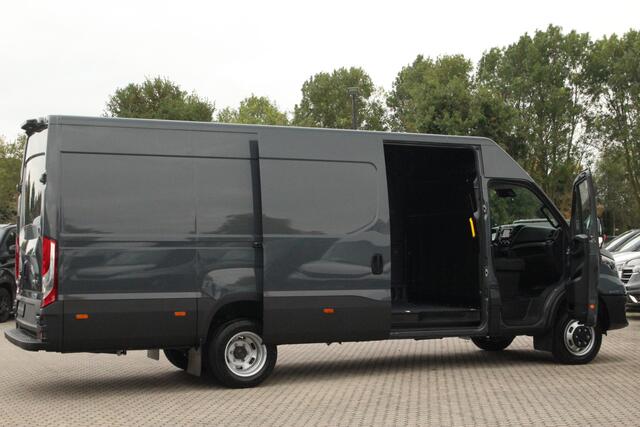 Iveco DAILY 35C18V 3.0 180pk 410L L4H2 Dubbellucht | Automaat | Gev. Stoel | Camera | 3500kg trekgew. | Carplay/Android | | Lease 824,- p/m