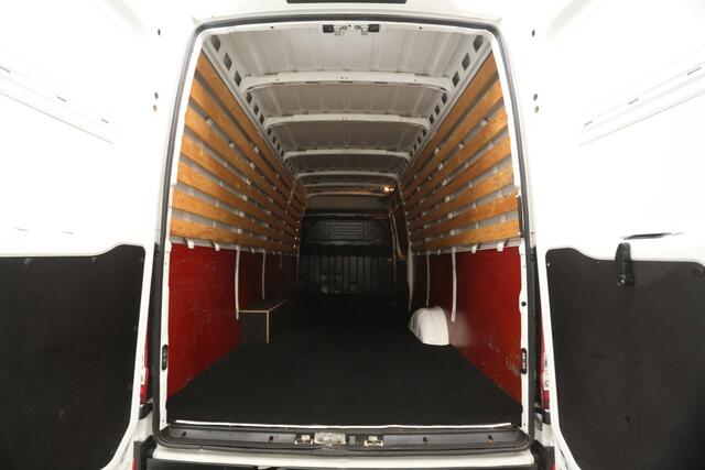 Iveco DAILY 35S12V 2.3 410 L4H2 | Automaat | 3500kg Trekgew. | Trekhaak | Airco | Cruise | 3-Zits