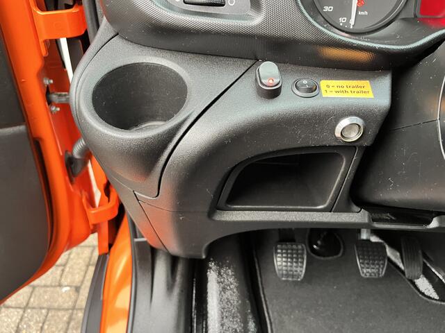 Iveco DAILY 35C14 2.3 375 Laadklep 500kg Trekhaak 3500kg trekgewicht Airco 2-Persoons Open laadbak Pick-up P-up Bakwagen Telefoonverbinding 1e eigenaar Euro 6 Bpm vrij !!!