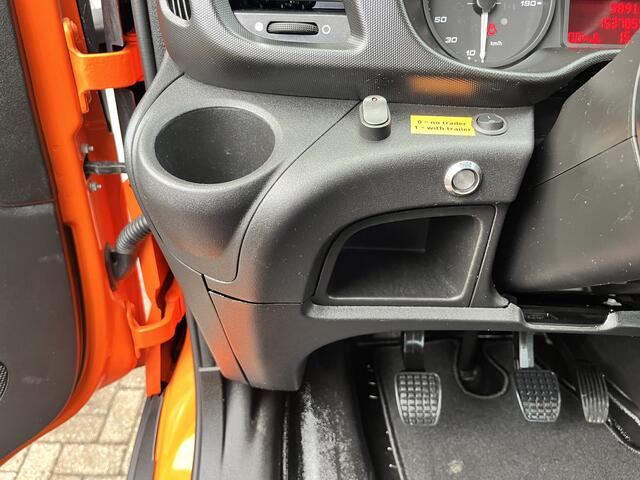 Iveco DAILY 35C14 2.3 375 Laadklep 500kg Trekhaak 3500kg trekgewicht Airco 2-Persoons Open laadbak Pick-up P-up Bakwagen Telefoonverbinding 1e eigenaar Euro 6 Bpm vrij !!!