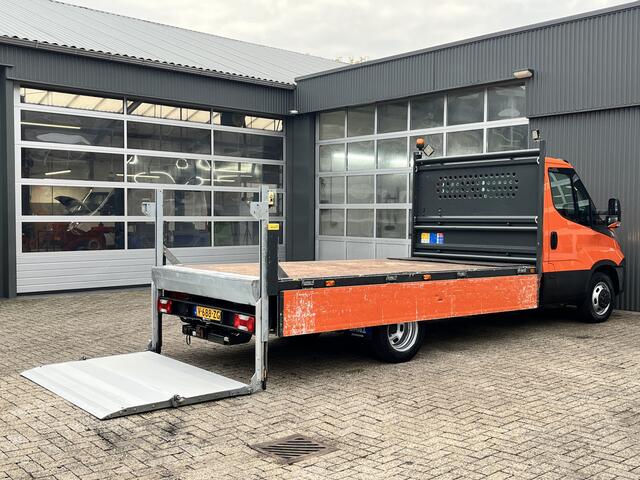 Iveco DAILY 35C14 2.3 375 Laadklep 500kg Trekhaak 3500kg trekgewicht Airco 2-Persoons Open laadbak Pick-up P-up Bakwagen Telefoonverbinding 1e eigenaar Euro 6 Bpm vrij !!!