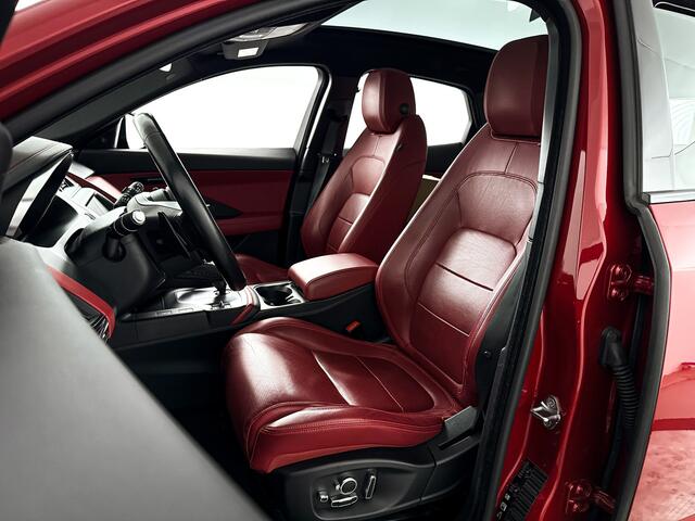 Jaguar E-Pace P250 Aut. AWD First Edition | Panoramadak | 360º camera | Stoelverwarming