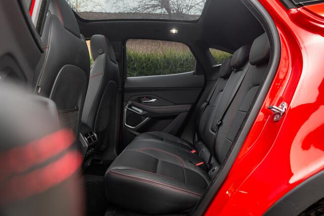 Jaguar E-Pace 2.0 P250 AWD First Edition R | Meridian | HUD | ACC | 360gr | 20"