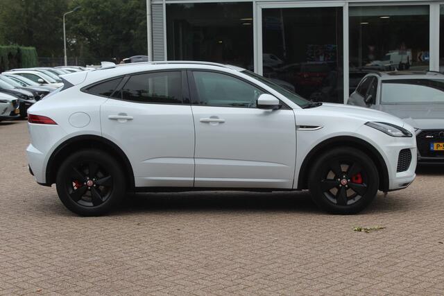 Jaguar E-Pace 2.0 P250 AWD SE / Panoramadak / Camera / Head-up / Leder / 19'' / Meridian / Memory seats / Navigatie / Dodehoek / Stoelverwarming / ACC