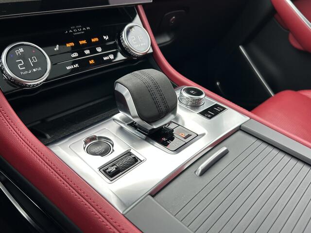 Jaguar F-PACE 3.0 P400 6-cil. 400pk R-Dynamic SE | 6-cilinder 400pk | Head-up Display | Performance stoelen met koelfunctie |