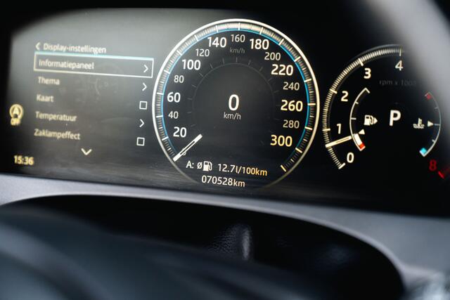 Jaguar F-PACE 3.0 S/C Portfolio AWD 35t *340PK* 1e Eigenaar / HUD / Meridian Surround / Leder / 22"LMV / Jaguar LED / Keyless / Parelmoer / Org.NL!