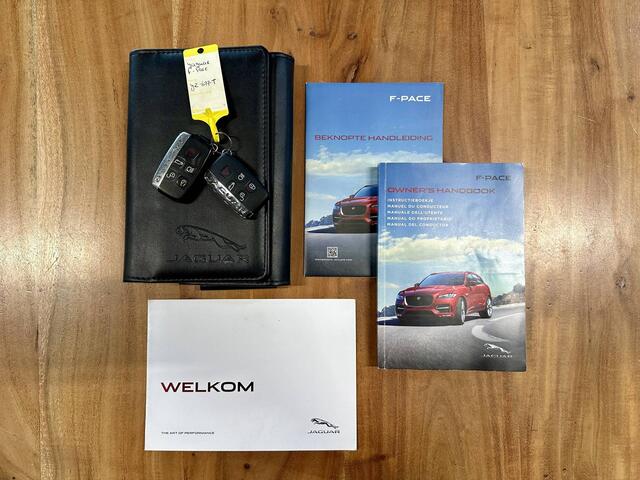 Jaguar F-PACE 3.0 S/C Portfolio AWD 35t *340PK* 1e Eigenaar / HUD / Meridian Surround / Leder / 22"LMV / Jaguar LED / Keyless / Parelmoer / Org.NL!