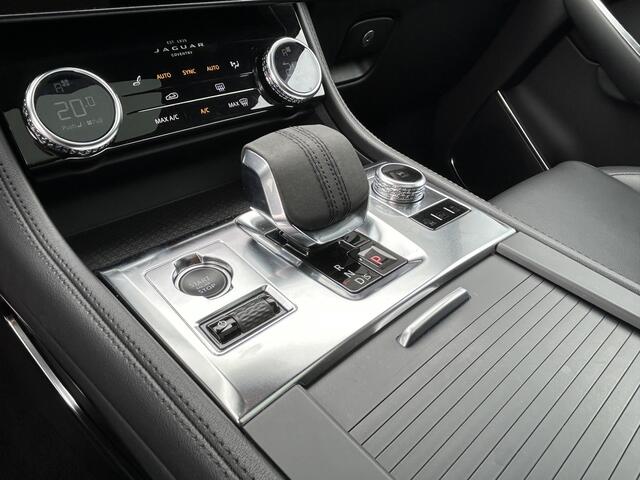 Jaguar F-PACE P400e 404pk AWD R-Dynamic S | Panoramisch schuifdak | Adaptive Cruise | Stoelverwarming |