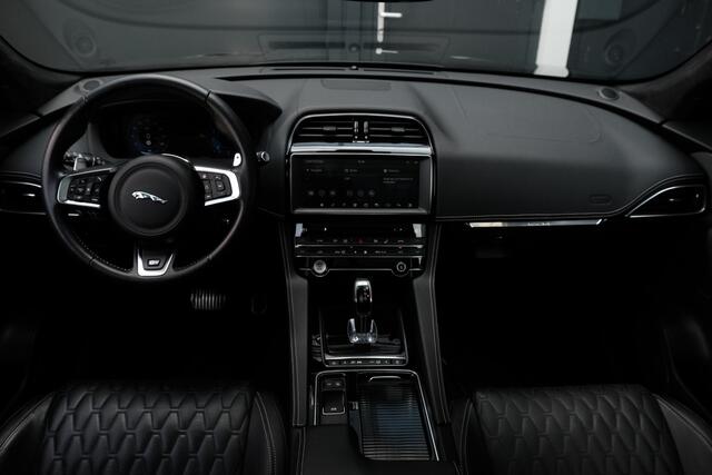 Jaguar F-PACE 5.0 V8 S/C AWD SVR Panodak Meridian Sfeerverlichting Dealer Onderhouden