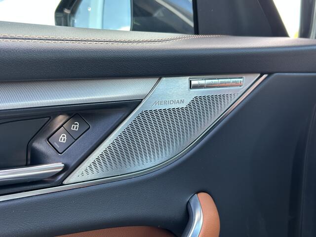 Jaguar F-PACE P400e 404pk AWD R-Dynamic SE | NL auto | Tan interieur | Panoramadak | Trekhaak |