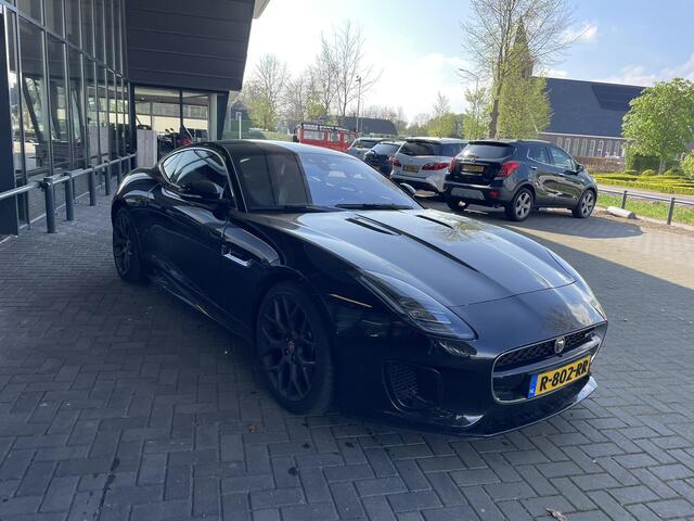 Jaguar F-TYPE P300 RWD