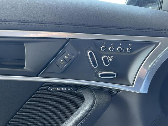 Jaguar F-TYPE P300 RWD