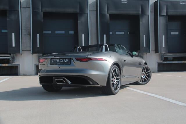 Jaguar F-TYPE P300 RWD R-Dynamic Black