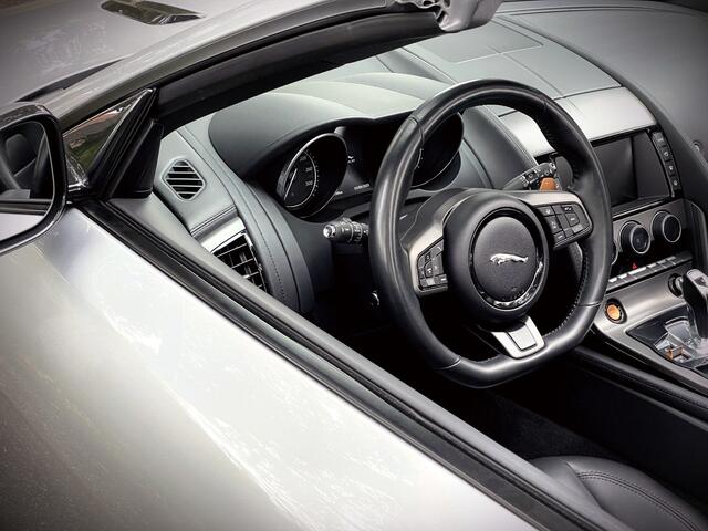 Jaguar F-TYPE 3.0 V6 S Convertible / 380 PK / STOELVERWARMING / FULL SERIVCE FILE