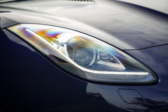 Jaguar F-TYPE 3.0 V6 Coupé / Pano / Leder / NL Auto / Camera / Memory