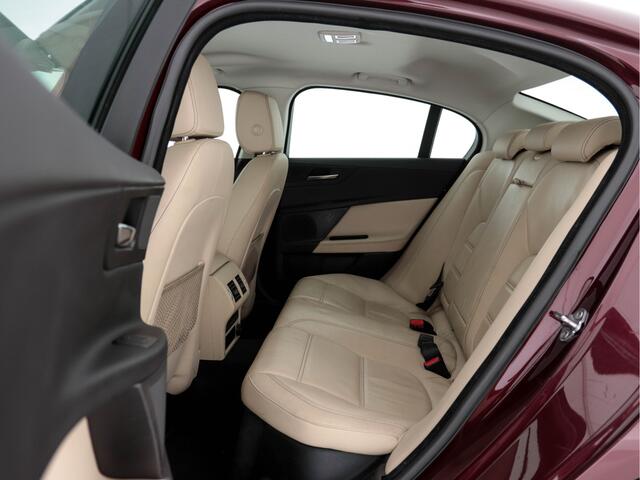 Jaguar XE 2.0 D Portfolio Premium-Business-Pack Aut. *VOLLEDER | NAVI-FULLMAP | BI-XENON | CAMERA | ECC | PDC | CRUISE | LANE-ASSIST*