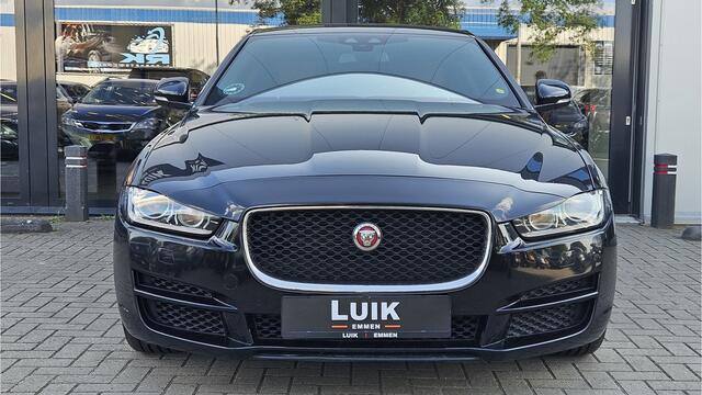 Jaguar XE 2.0 Prestige + XENON + VOLLEER + NAVIGATIE