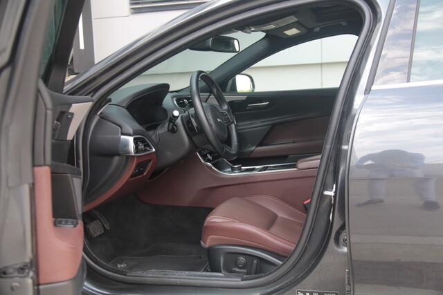 Jaguar XE 2.0 Portfolio