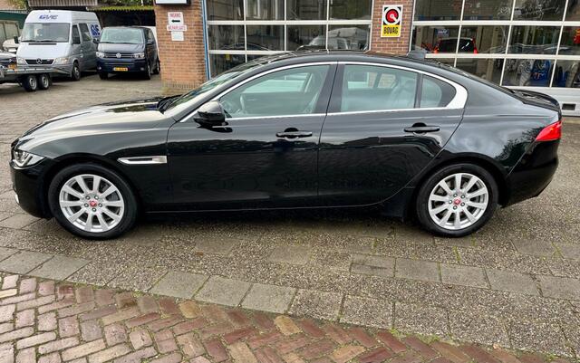Jaguar XE 2.0T PORTFOLIO COMPLEET DEALER HISTORIE.