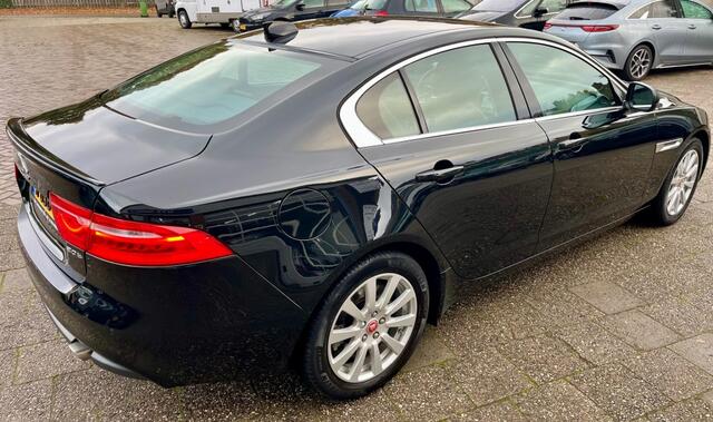 Jaguar XE 2.0T PORTFOLIO COMPLEET DEALER HISTORIE.
