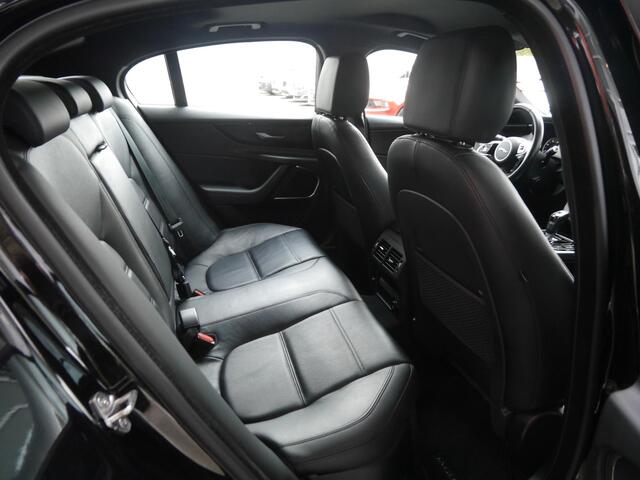 Jaguar XE 2.0 P250 SE | 1800 KG trekgewicht | Apple carplay/Android auto | Camera | Stoelverwarming | Climate control | Cruise control | Keyless entry en start | Lederen bekleding | Elektrisch verstelbare voorstoelen