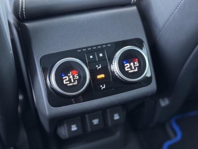 Jaguar i-Pace EV400 First Edition HSE 90 kWh | Nieuwe Accucellen | Luchtvering | 22'' | Panorama | Stoelventilatie | HUD