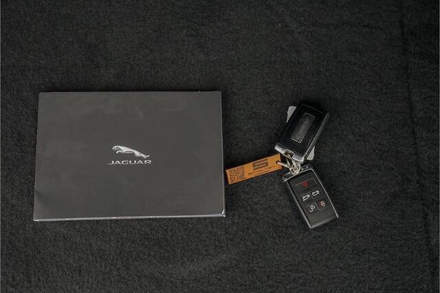 Jaguar i-Pace EV320 SE Business 90 kWh 3 Fase Laden Pano CarPlay