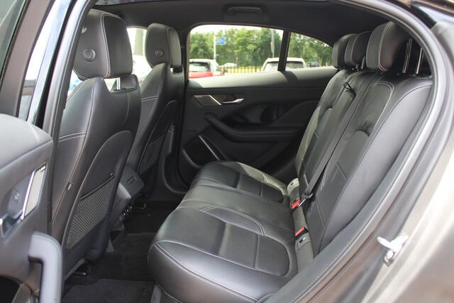 Jaguar i-Pace EV400 HSE 90 kWh / Trekhaak / Panoramadak / 360Camera / Head-up / Luchtvering / Meridian / Keyless / 20'' / Leder / Navigatie / Stoelverwarming