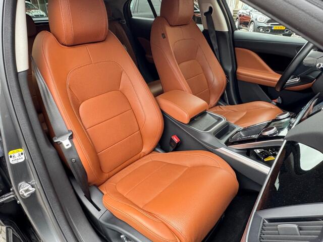 Jaguar i-Pace EV400 SE 90 KWH AWD LEER/MERIDIAN/CAMERA/TREKHAAK/NL-AUTO/64.000 KM!