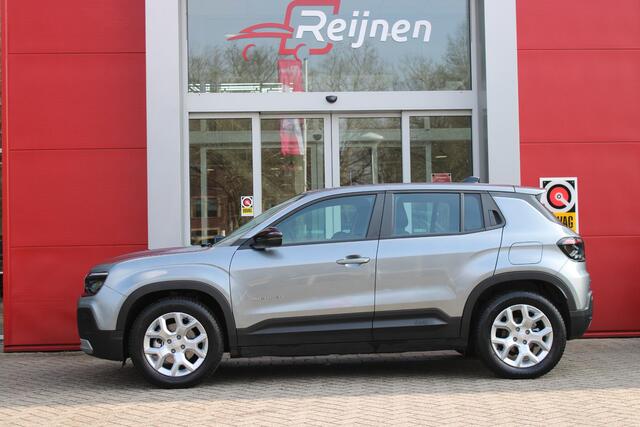 Jeep Avenger ALTITUDE 156PK 54 kWh | 3-FASE | ELEKTRISCH BEDIENBARE ACHTERKLEP | ACHTERUITRIJ CAMERA | NAVIGATIE | DRAADLOZE APPLE CARPLAY/ANDROID AUTO | ALL SEASON BANDEN | LICHTMETALEN VELGEN 17" | ADAPTIVE CRUISE CONTROL | DAB+ RADIO | DRAADLOZE TELEFOONLADER | KEY