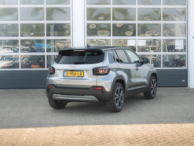 Jeep Avenger 1st Edition 54 kWh | Clima | Cruise | Adapt. Camera | Apple Carplay | BSM | 18" | Keyless | Winter Pack