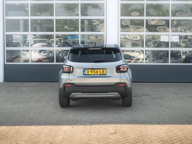 Jeep Avenger 1st Edition 54 kWh | Clima | Cruise | Adapt. Camera | Apple Carplay | BSM | 18" | Keyless | Winter Pack