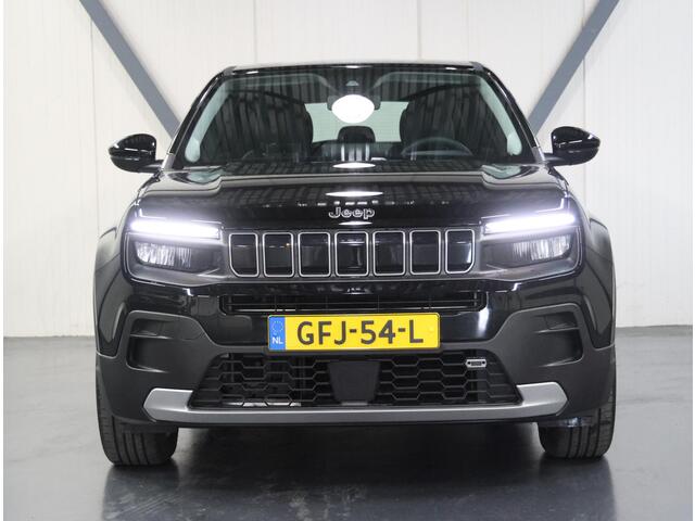 Jeep Avenger Altitude 54 kWh 156PK | 1ste eigenaar | ACCURAPPORT | AppleCarPlay/AndroidAuto | Climate Control | Adaptive Cruise Control | Camera | FULL LED | Navigatie | LMV | Parkeersensoren | Isofix |