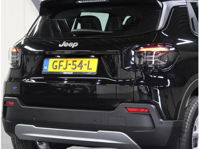 Jeep Avenger Altitude 54 kWh 156PK | 1ste eigenaar | ACCURAPPORT | AppleCarPlay/AndroidAuto | Climate Control | Adaptive Cruise Control | Camera | FULL LED | Navigatie | LMV | Parkeersensoren | Isofix |