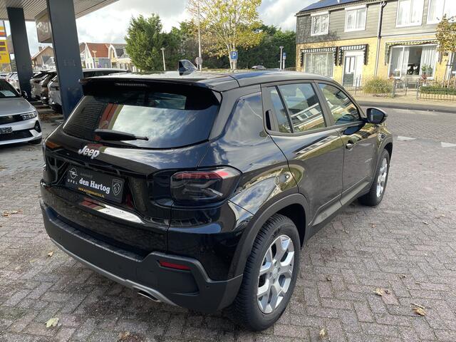 Jeep Avenger 1.2 Altitude Navi/Camera/Stoel en voorruit verwarming.