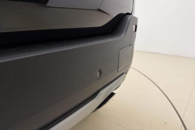 Jeep Avenger 1.2 e-Hybrid Summit Automaat | Navigatie | Elektrische achterklep | Panoramadak | Led koplampen | 18'' Licht metalen velgen | Stoelverwarming | Voorruitverwarming