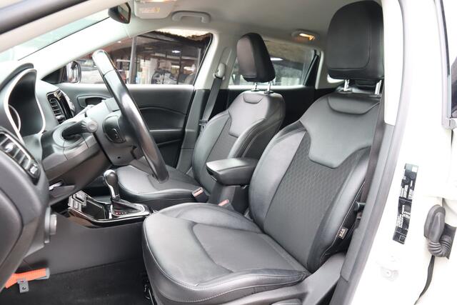 Jeep COMPASS 1.3T Night Eagle Liberty Edition | Trekhaak | Automaat | Apple Carplay & Android Auto | Navigatie | Camera | Keyless