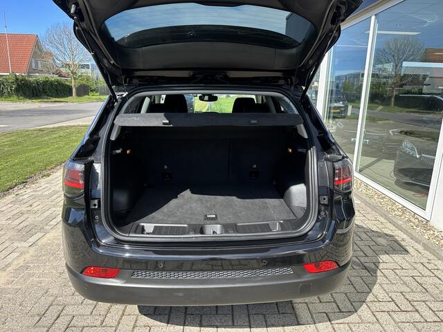 Jeep COMPASS 4xe 240 Plug-in Hybrid Electric Limited Winterpakket