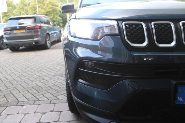 Jeep COMPASS 1.3T LONGITUDE AUTOMAAT | NAVIGATIE | ACHTERUITRIJCAMERA | PARKEERSENSOREN | APPLE CARPLAY / ANDROID AUTO | LICHTMETALEN VELGEN | LED KOPLAMPEN | LED MISTLAMPEN | ADAPTIVE CRUISE CONTROL | KEYLESS ENTRY / START | DRAADLOOS TELEFOONLADER | CLIMATE CONTROL 