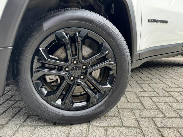 Jeep COMPASS 4xe 240 Plug-in Hybrid Electric Upland | Carplay | Camera | Cruise control | Winter pack