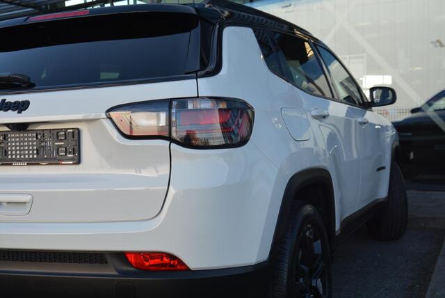 Jeep COMPASS 4xe 240 Plug-in Hybrid Electric Upland | Winter pack | Led | Slechts
