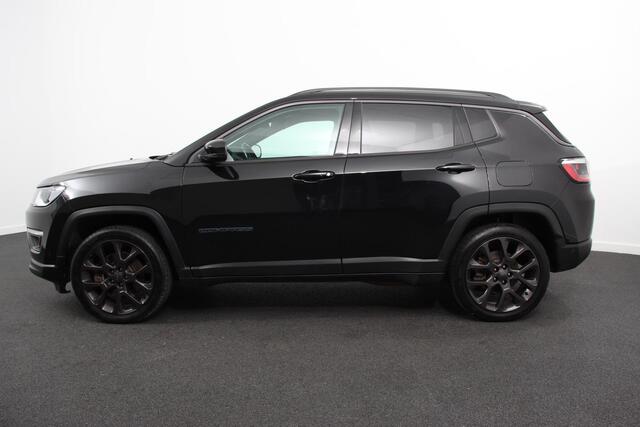 Jeep COMPASS 4xe 240 Plug-in Hybrid S | Navigatie | Apple Carplay/Android auto | Climate Control | Parkeersensoren | Camera | Elektrisch verstelbare bestuurderstoel | Xenon koplampen | Stoelverwarming | Elektrische achterklep | Afneembare trekhaak