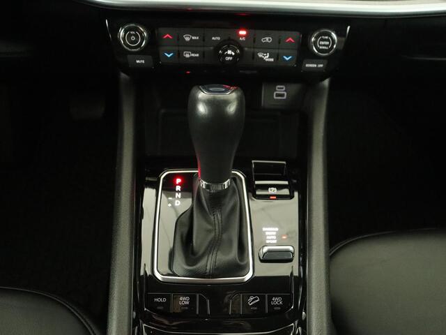 Jeep COMPASS 4xe 240 Plug-in Hybrid Electric S | Leder | Stoel & stuurverwarming | Adaptive cruise | Camera | Carplay | Keyless | Elektrische stoelen | 19'' | Digital Cockpit | Navigatie | PHEV | Plug In