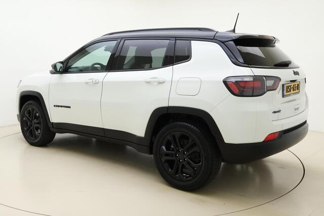 Jeep COMPASS 4xe 240 Plug-in Hybrid Electric S Automaat | Navigatie | Lederen bekleding | Camera | Keyless | Zwart dak | Dakrails | Lichtmetalen velgen black | Climate control