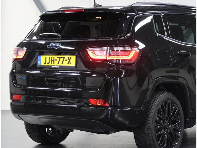 Jeep COMPASS 4xe 240PK Plug-in Hybrid Electric Upland 4x4 | AUTOMAAT | AppleCarPlay/AndroidAuto | Adaptive Cruise Control | Stoel/Stuurverwarming/Verkoeling | 360'Camera | LEER | Keyless | Isofix | Privacy Glass | Parkeersensoren | Electrische achterklep |